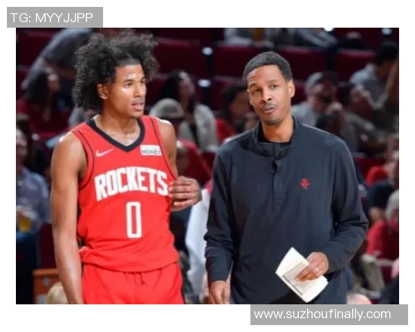 中央海岸队与流浪者队激战正酣谁将赢得这场精彩对决 中央海岸队与流浪者队激战正酣谁将赢得这场精彩对决