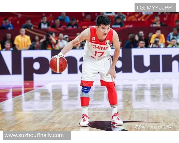 孙铭徽的篮球之路：从青涩少年到CBA明星的成长历程与奋斗故事