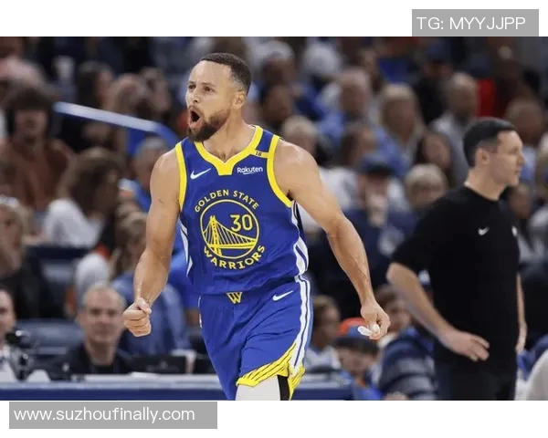 库里三分球总数突破四千大关成为NBA历史第一人再创辉煌成就