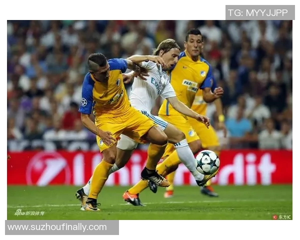 希腊人竞技与塔林的精彩对决揭示足球战术与团队合作的重要性 希腊人竞技与塔林的精彩对决揭示足球战术与团队合作的重要性