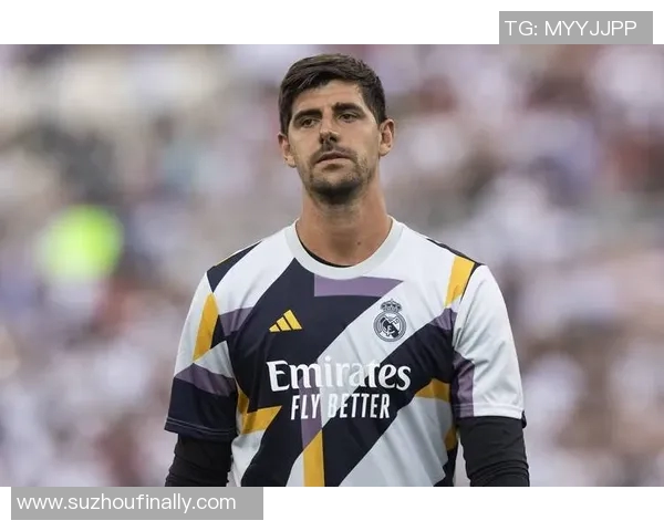 库尔图瓦:从守门员到球队灵魂的华丽转身与传奇之路 库尔图瓦:从守门员到球队灵魂的华丽转身与传奇之路