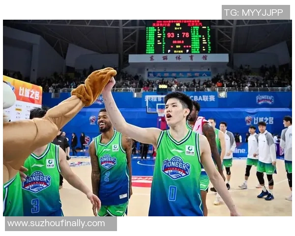 天津对阵山东的CBA激战回顾与精彩瞬间分析